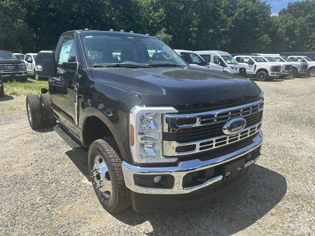 new 2024 Ford F-350 car, priced at $65,995