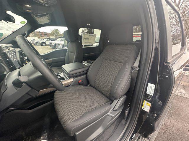 new 2025 Ford F-150 car, priced at $50,984