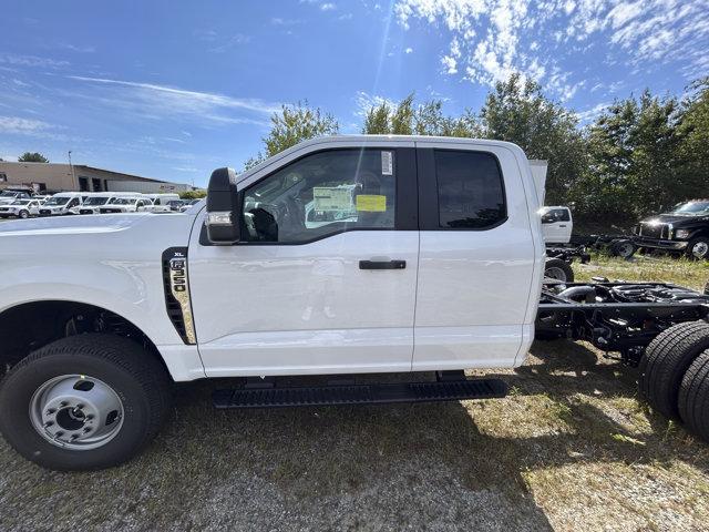 new 2026 Ford F-350 car, priced at $61,815