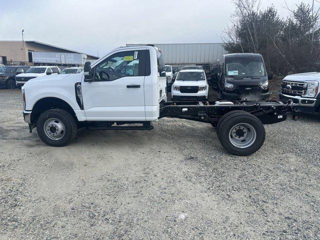 new 2025 Ford F-350 car, priced at $75,200