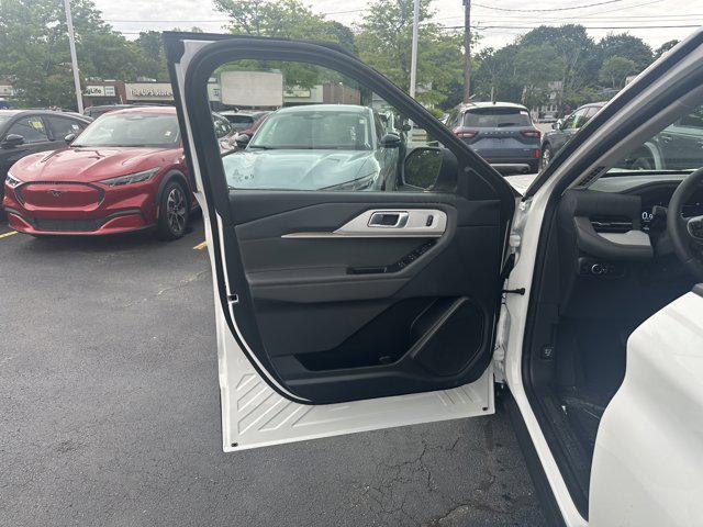 new 2025 Ford Explorer car, priced at $47,040