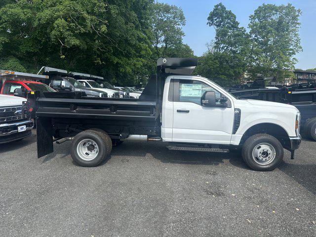 new 2025 Ford F-350 car, priced at $75,440