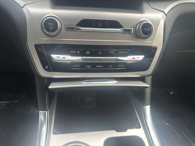 used 2022 Ford Edge car, priced at $29,995