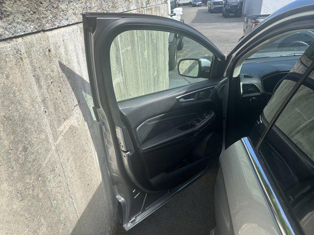 used 2022 Ford Edge car, priced at $29,995