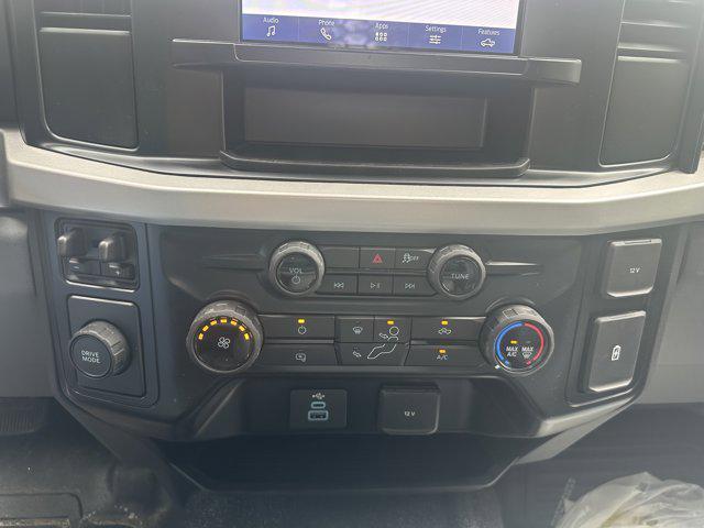 new 2025 Ford F-450 car, priced at $72,500