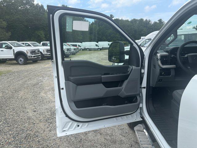 new 2025 Ford F-350 car, priced at $61,995