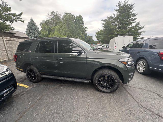 used 2022 Ford Expedition car, priced at $59,999