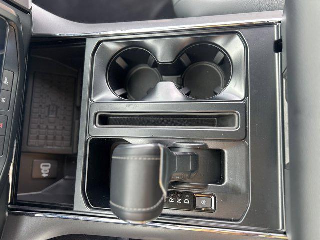 new 2025 Ford F-150 Lightning car