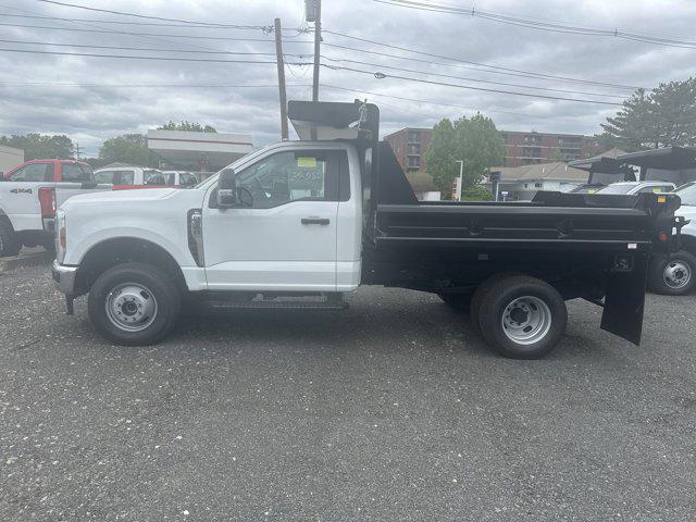 new 2025 Ford F-350 car, priced at $75,440