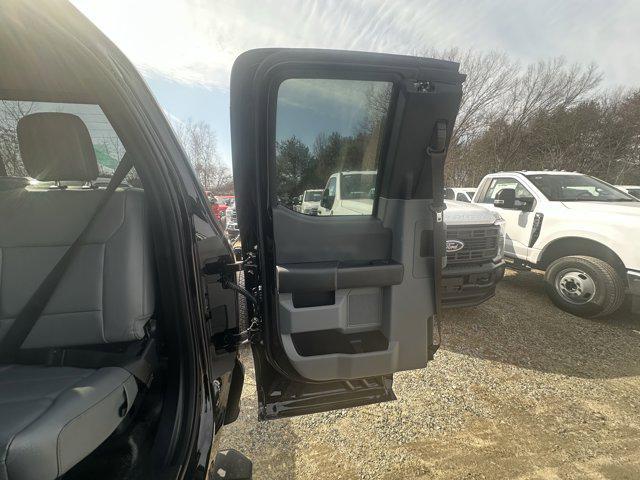 new 2025 Ford F-350 car, priced at $61,055
