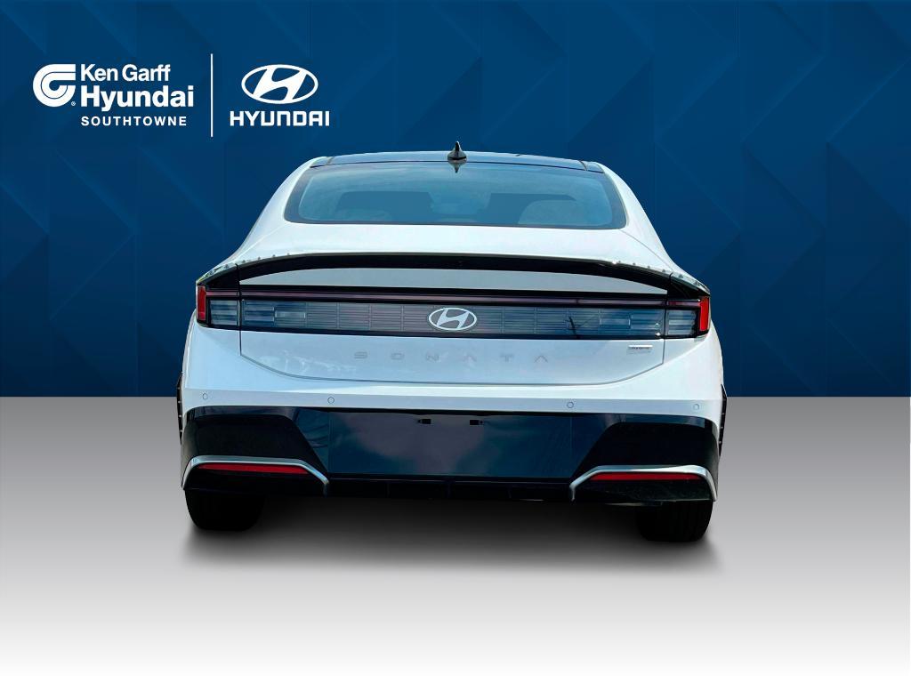 new 2025 Hyundai Sonata Hybrid car, priced at $37,610