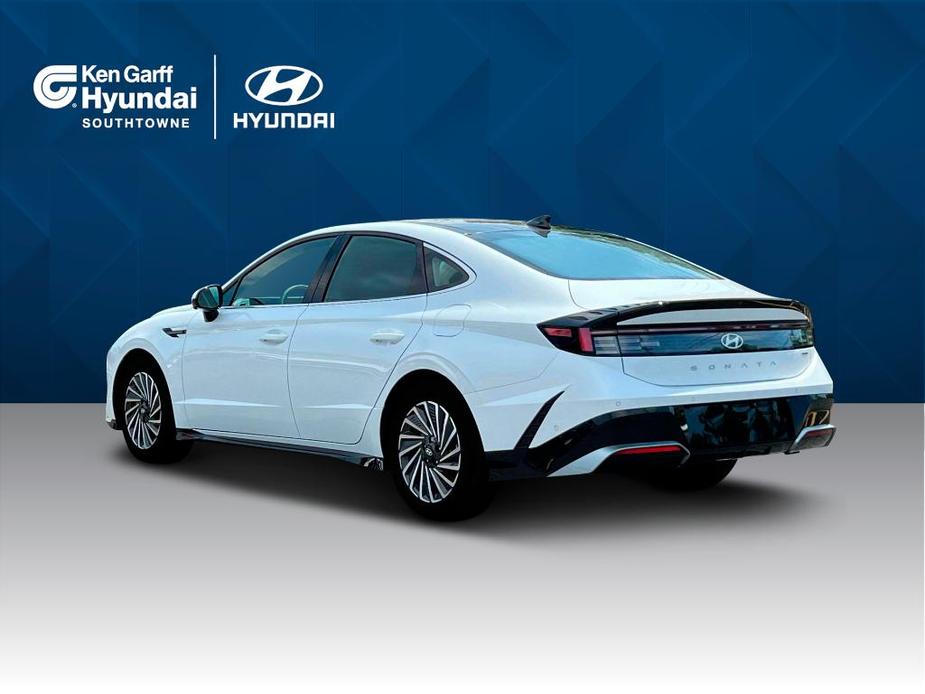 new 2025 Hyundai Sonata Hybrid car, priced at $37,610