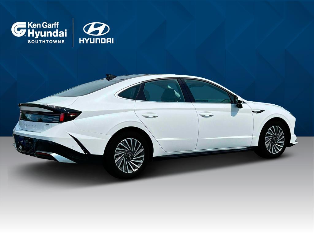 new 2025 Hyundai Sonata Hybrid car, priced at $37,610