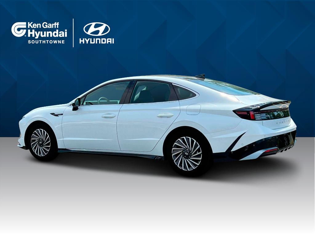 new 2025 Hyundai Sonata Hybrid car, priced at $37,610