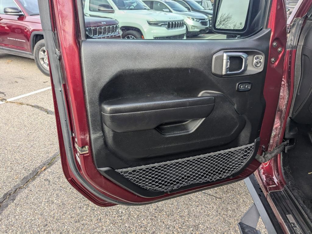 used 2021 Jeep Gladiator car, priced at $35,850