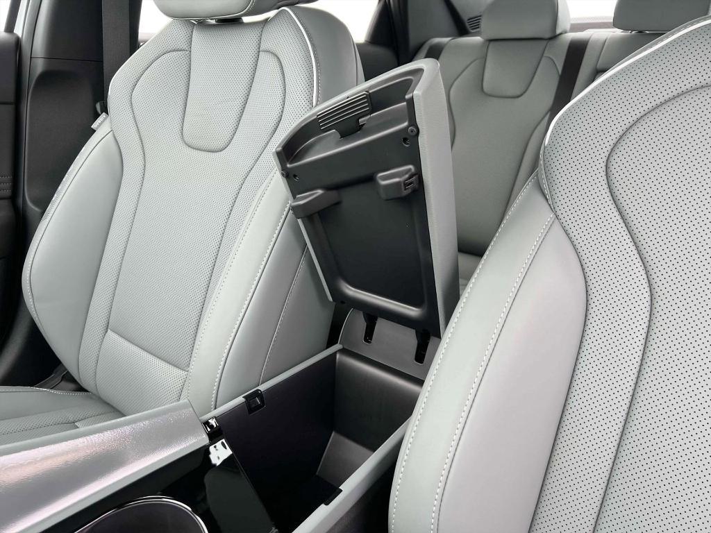 new 2025 Hyundai ELANTRA HEV car, priced at $29,913