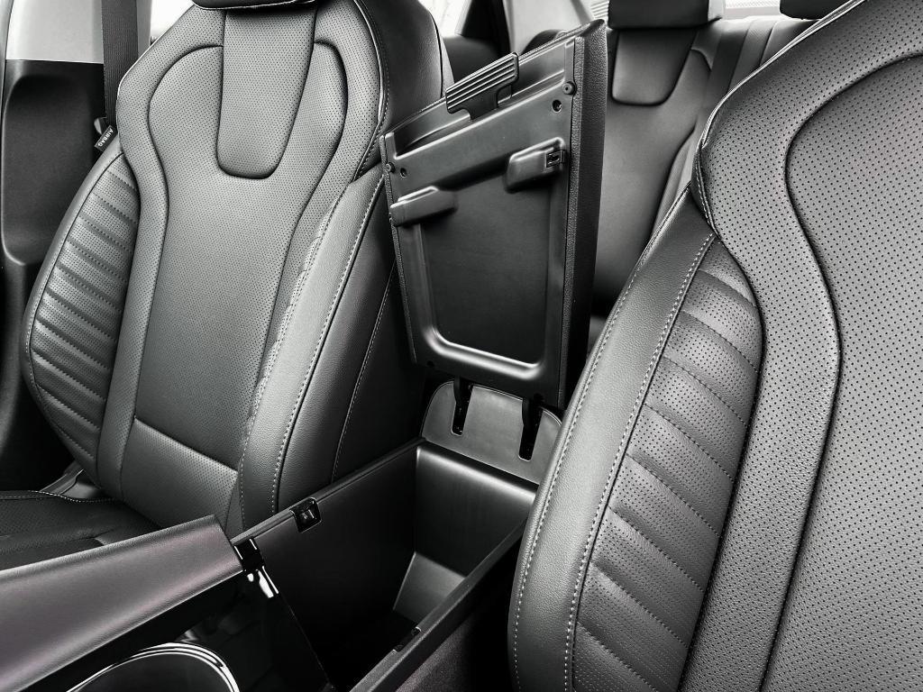 new 2025 Hyundai ELANTRA HEV car, priced at $29,568