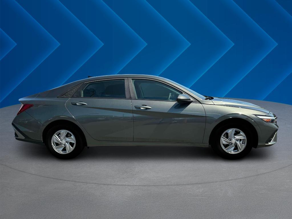 new 2025 Hyundai Elantra car, priced at $22,312