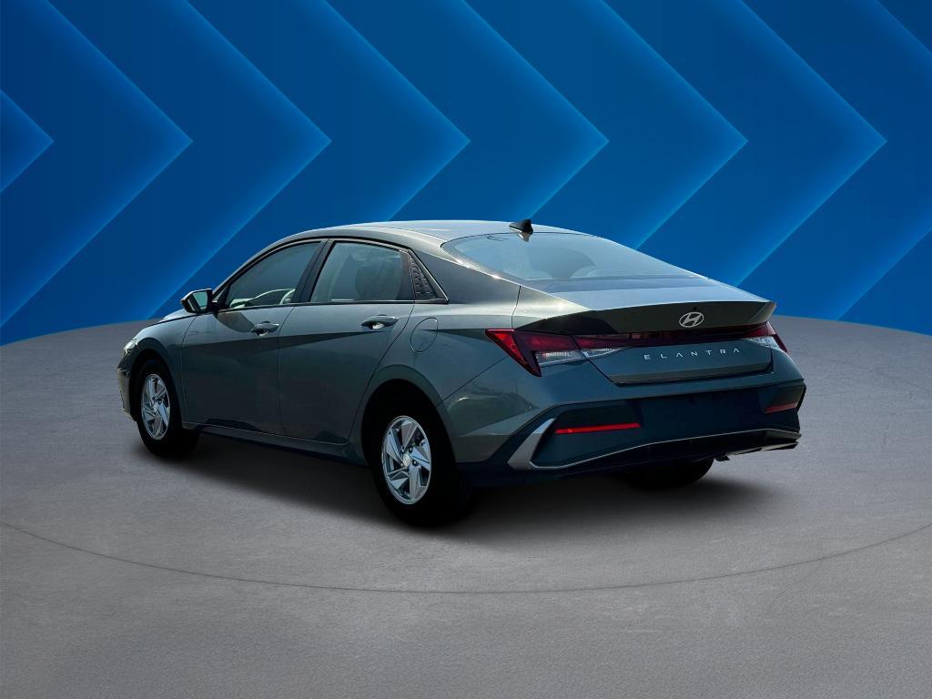new 2025 Hyundai Elantra car, priced at $22,312