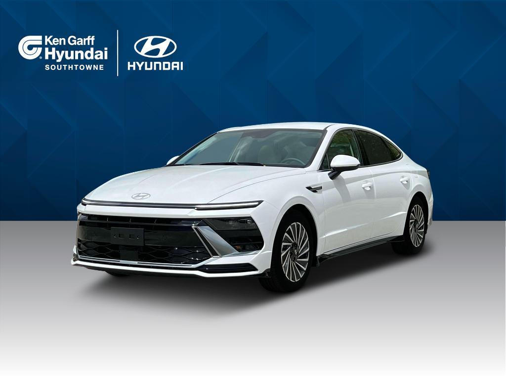 new 2025 Hyundai Sonata Hybrid car, priced at $32,180