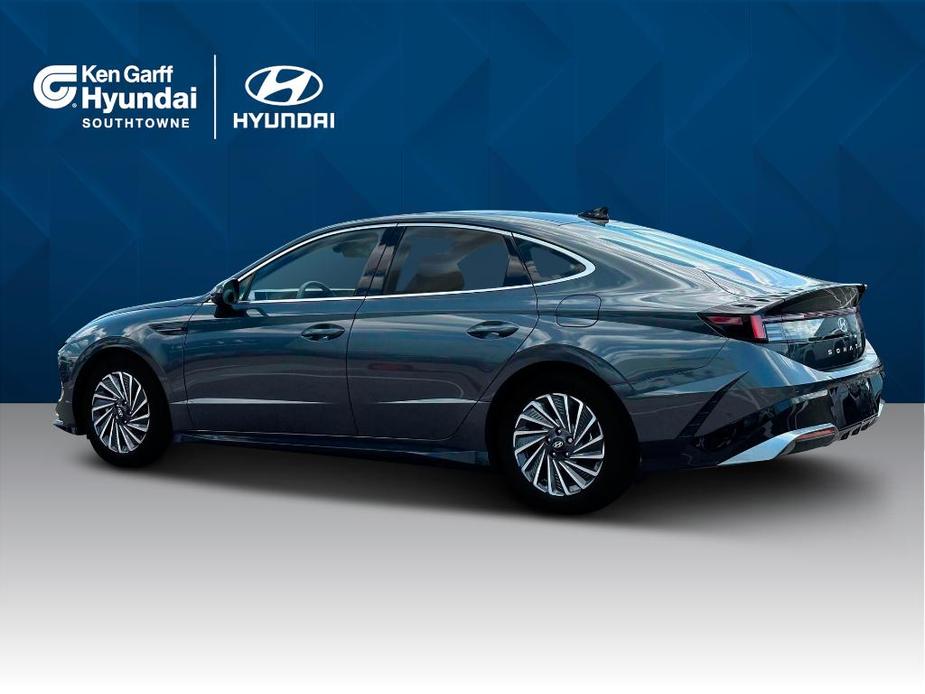 new 2025 Hyundai Sonata Hybrid car, priced at $37,170