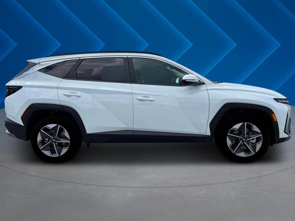 new 2025 Hyundai TUCSON Hybrid car, priced at $37,130