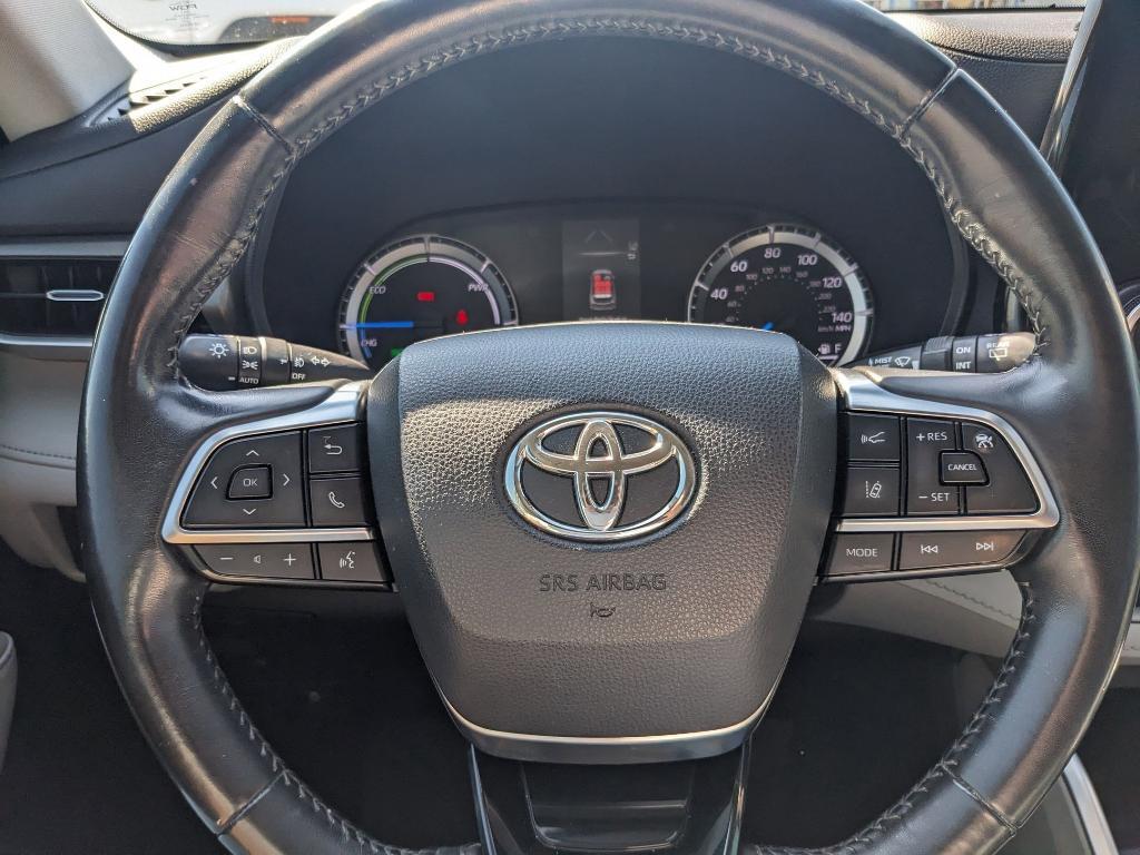 used 2021 Toyota Highlander Hybrid car, priced at $22,950