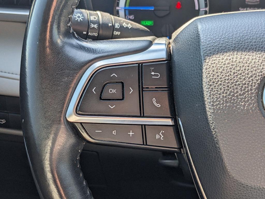 used 2021 Toyota Highlander Hybrid car, priced at $22,950