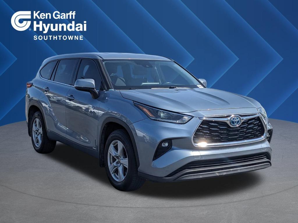 used 2021 Toyota Highlander Hybrid car, priced at $25,250