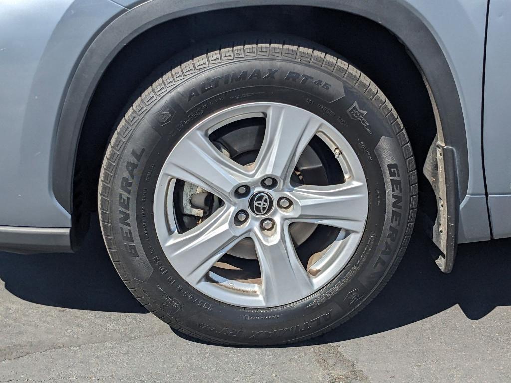 used 2021 Toyota Highlander Hybrid car, priced at $22,950