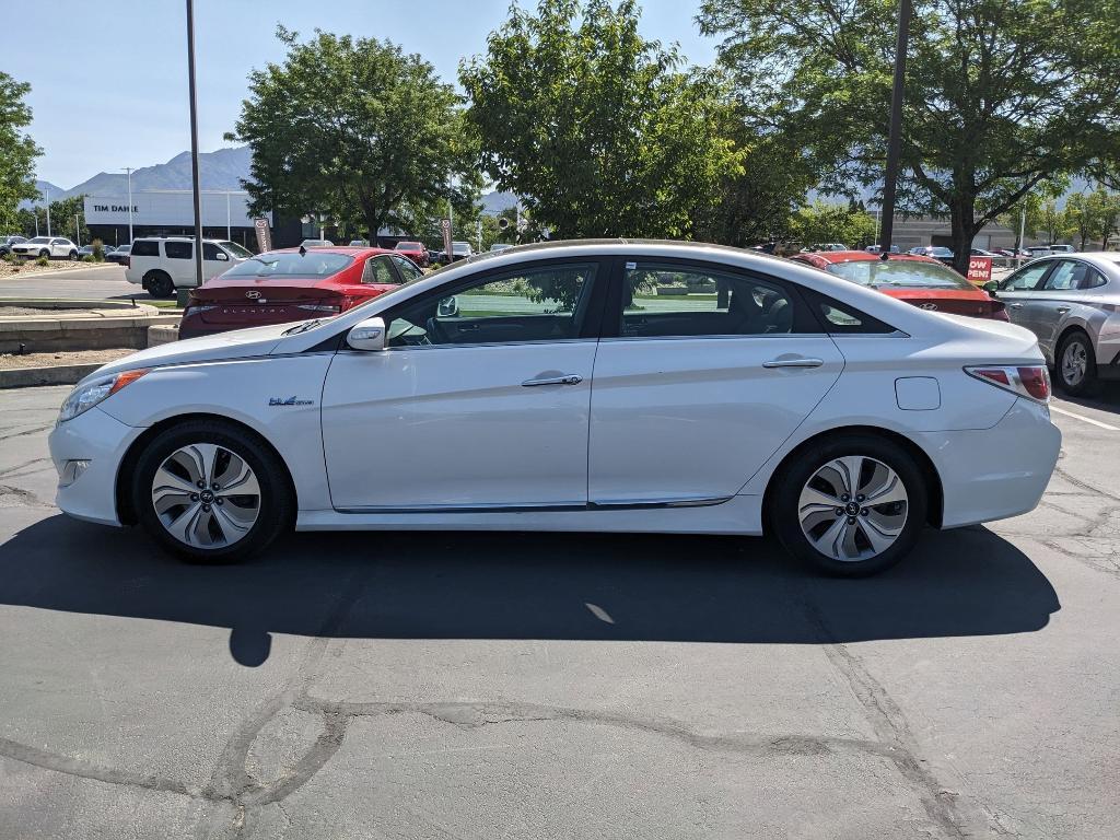 used 2014 Hyundai Sonata Hybrid car, priced at $8,950