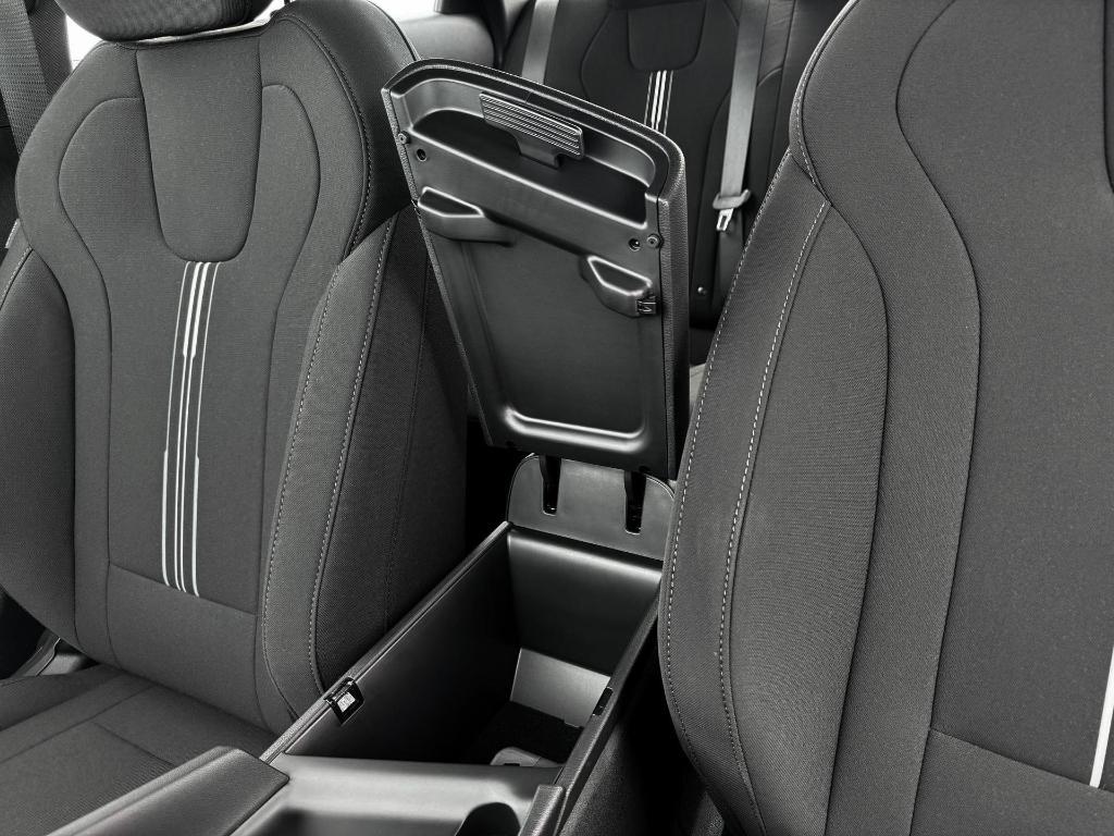 new 2025 Hyundai Elantra car, priced at $23,123