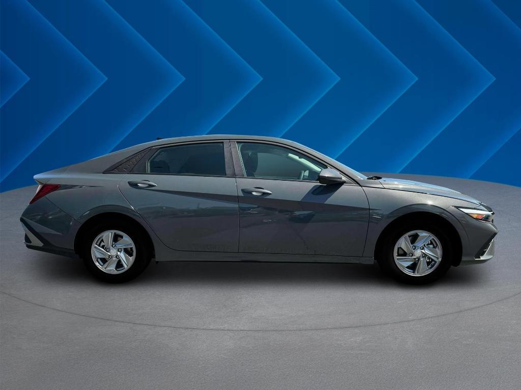 new 2025 Hyundai Elantra car, priced at $22,283