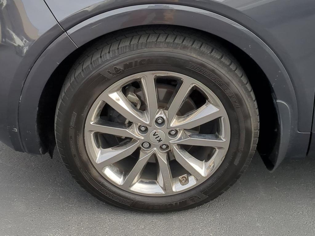 used 2016 Kia Sorento car, priced at $9,650