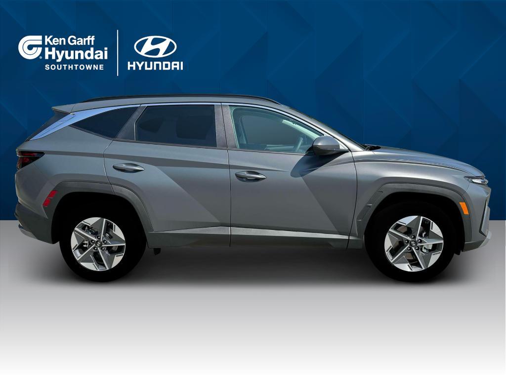 new 2025 Hyundai Tucson car, priced at $33,004