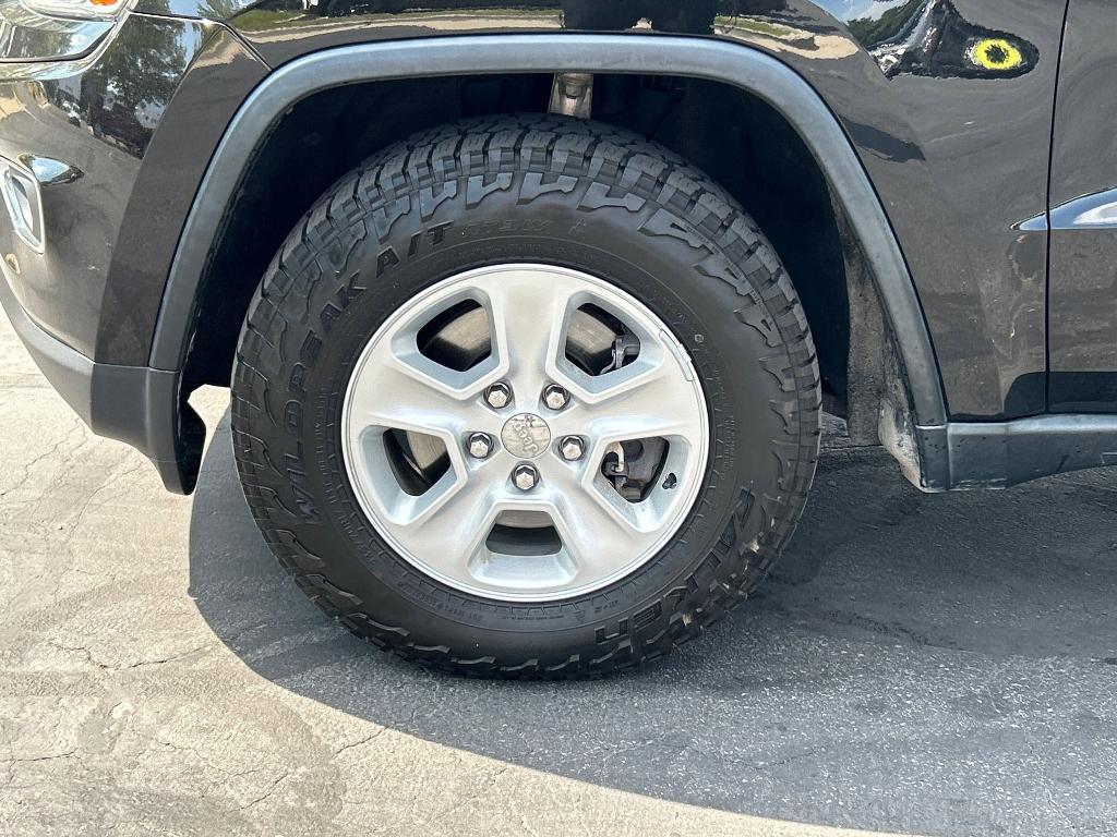 used 2016 Jeep Grand Cherokee car, priced at $11,450