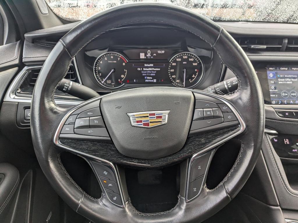 used 2023 Cadillac XT5 car, priced at $29,717