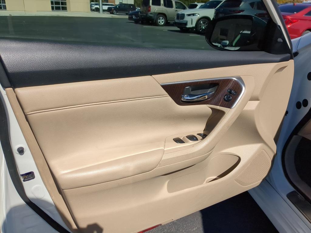 used 2014 Nissan Altima car, priced at $5,950