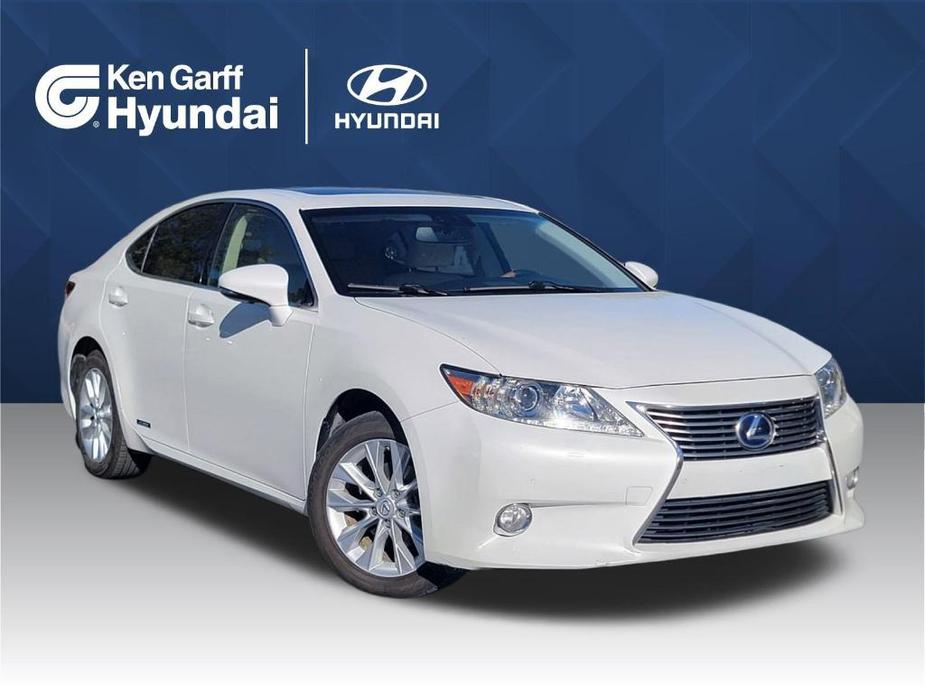 used 2014 Lexus ES 300h car, priced at $15,496