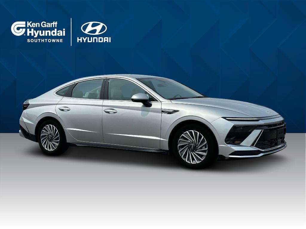 new 2025 Hyundai Sonata Hybrid car, priced at $37,355