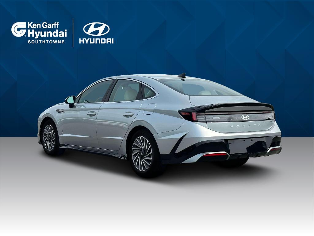 new 2025 Hyundai Sonata Hybrid car, priced at $37,355