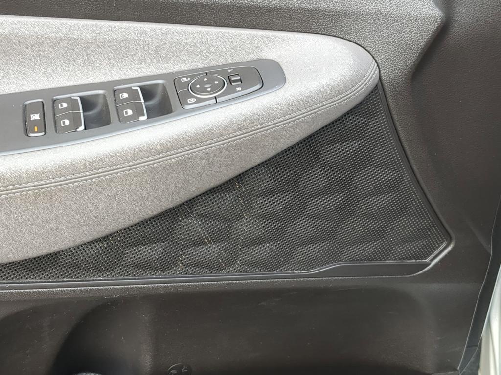 used 2020 Hyundai Santa Fe car, priced at $14,950