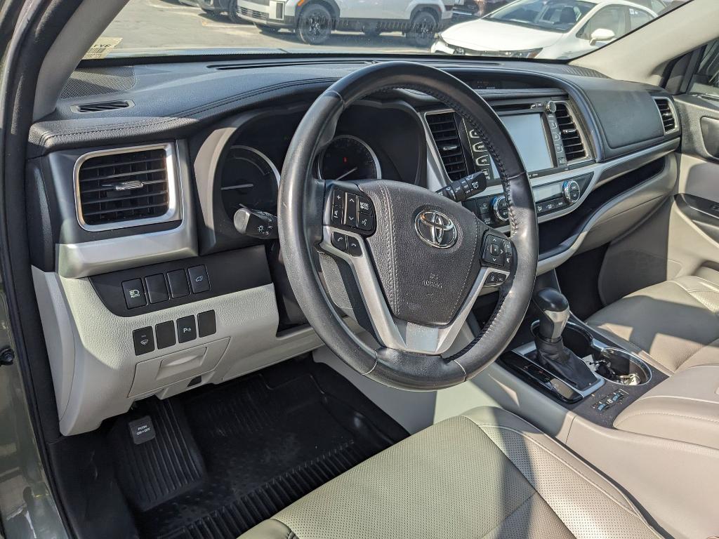 used 2018 Toyota Highlander Hybrid car, priced at $21,950