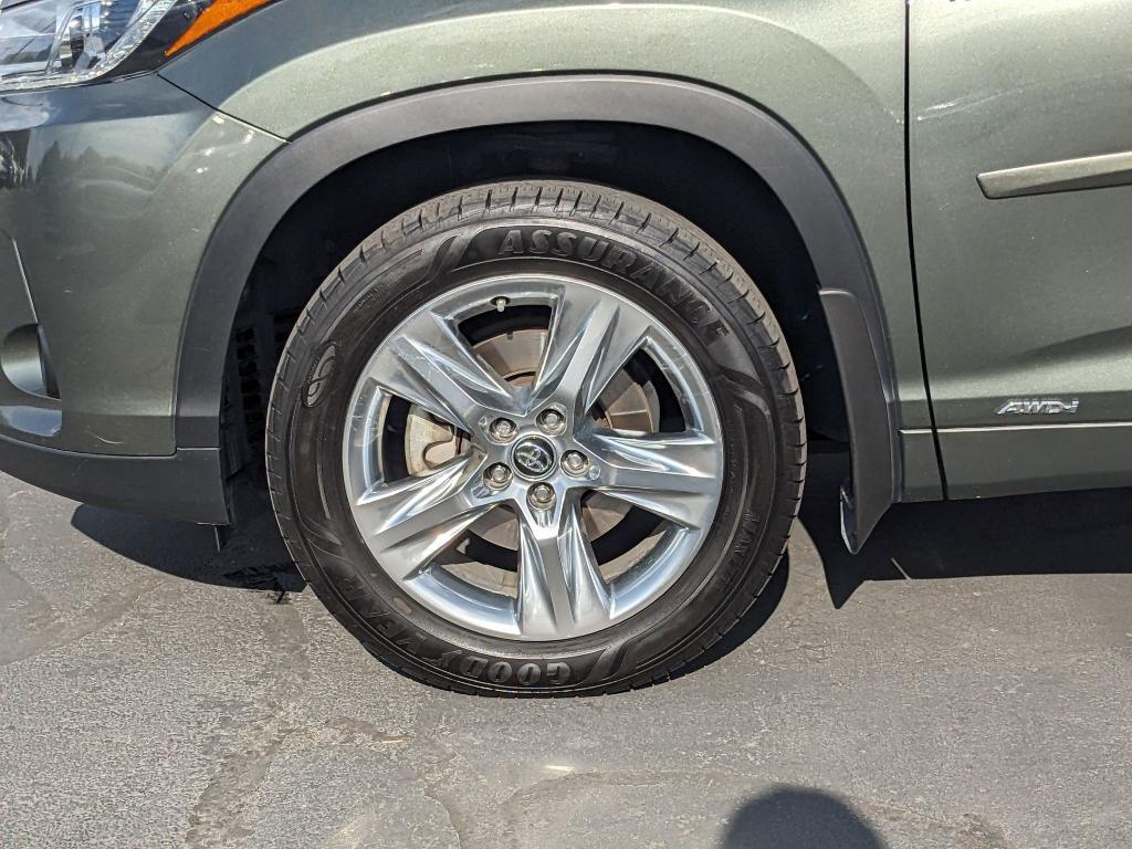 used 2018 Toyota Highlander Hybrid car, priced at $21,950