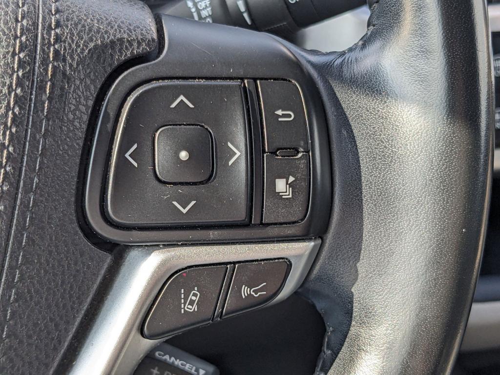 used 2018 Toyota Highlander Hybrid car, priced at $21,950