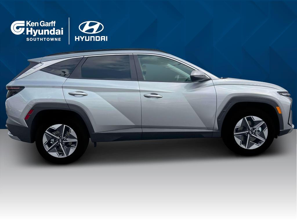 new 2025 Hyundai Tucson Hybrid car, priced at $37,365