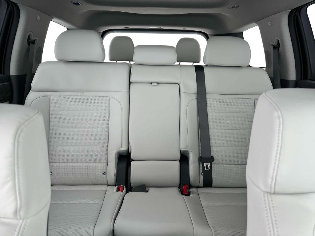 new 2025 Hyundai SANTA FE HEV car, priced at $45,863