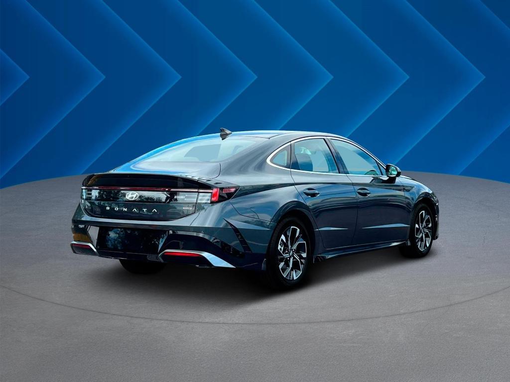 new 2025 Hyundai Sonata car, priced at $29,111