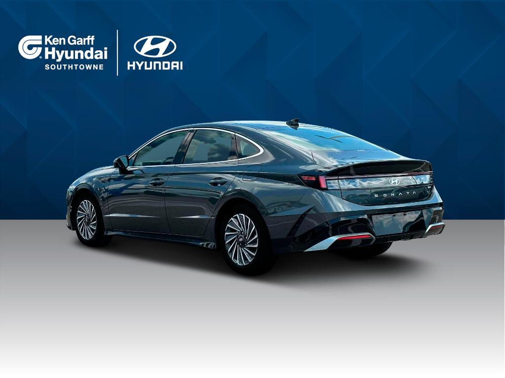 new 2025 Hyundai Sonata Hybrid car, priced at $37,400