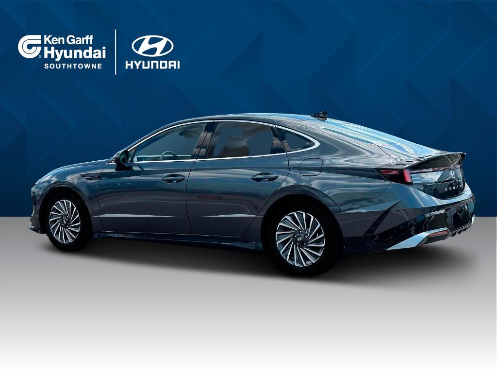 new 2025 Hyundai Sonata Hybrid car, priced at $37,400